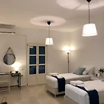 Eliza & Mike's Paros Logaras