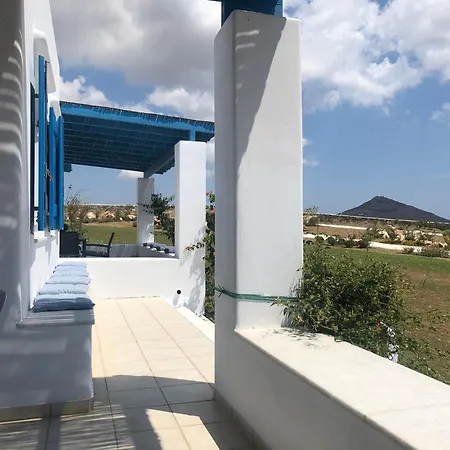 Eliza & Mike's Paros * Logaras