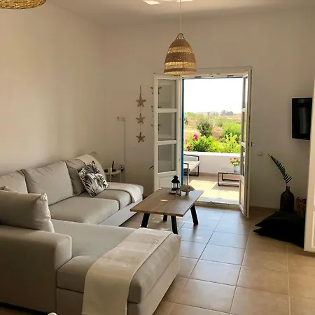 Eliza & Mike's Paros Vakantiehuis *