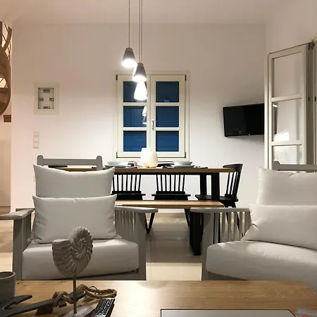 Eliza & Mike's Paros * Logaras