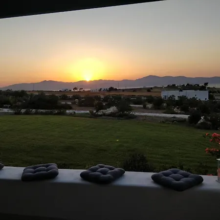 Eliza & Mike's Paros Vakantiehuis *