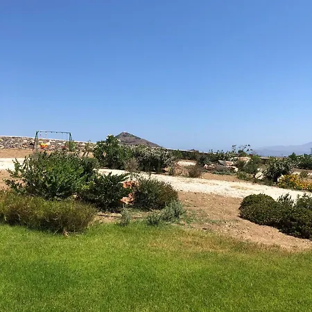 Eliza & Mike's Parikia (Paros)
